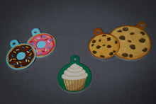 Load image into Gallery viewer, Sweet Treat Pet Tags